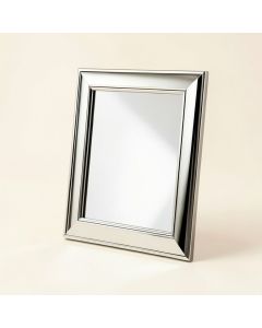 Legacy Single Picture Frame (synthetic illustration; no displayed measurements)