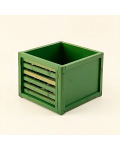 Willow Arc Empty Furniture-Style Litter Enclosure - Green (synthetic illustration; no displayed measurements)