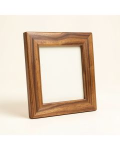 16 '' X 20 '' Traditional Walnut Picture Frame (synthetic illustration; no displayed measurements)