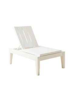 Aspen Bluff Outdoor Lounge Chair - White (synthetic illustration; no displayed measurements)