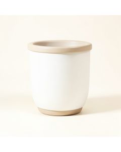 Genebra Resin Pot Planter (synthetic illustration; no displayed measurements)