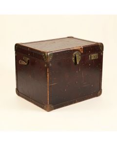 Morgan Trunk (synthetic illustration; no displayed measurements)