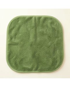 Oak Arc Bath Mat - Green (synthetic illustration; no displayed measurements)