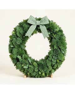 Pickup Truck With Checkered Bow 18 '' Polyethylene ( Pe ) Wreath (synthetic illustration; no displayed measurements)