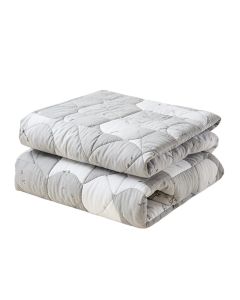 Benny Pineapples Reversible Quilt Set (synthetic illustration; no displayed measurements)