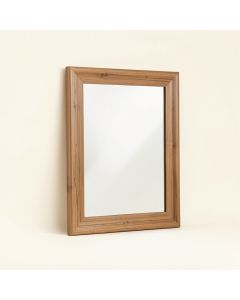 Gian Mirror (synthetic illustration; no displayed measurements)