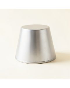 Luxe Riser (synthetic illustration; no displayed measurements)