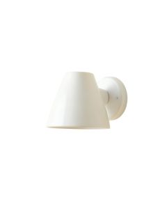 Moss Crossing Wall Sconce Mounted On A Plain Wall - White