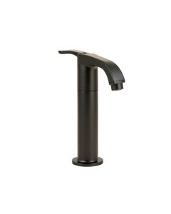 Centerset Bathroom Faucet With Drain Assembly