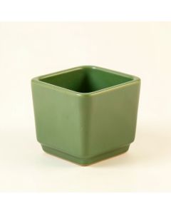 Oak Arc Empty Planter - Green (synthetic illustration; no displayed measurements)