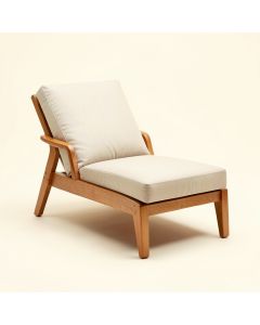 Lucie Chaise Lounge (synthetic illustration; no displayed measurements)